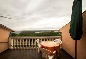 Hotels in Koromacno